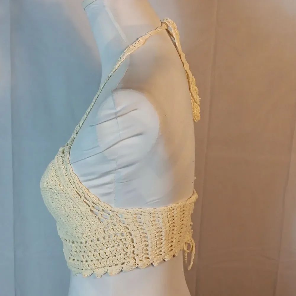 Bohemian Crocheted Cropped Top - Picture 2 of 4